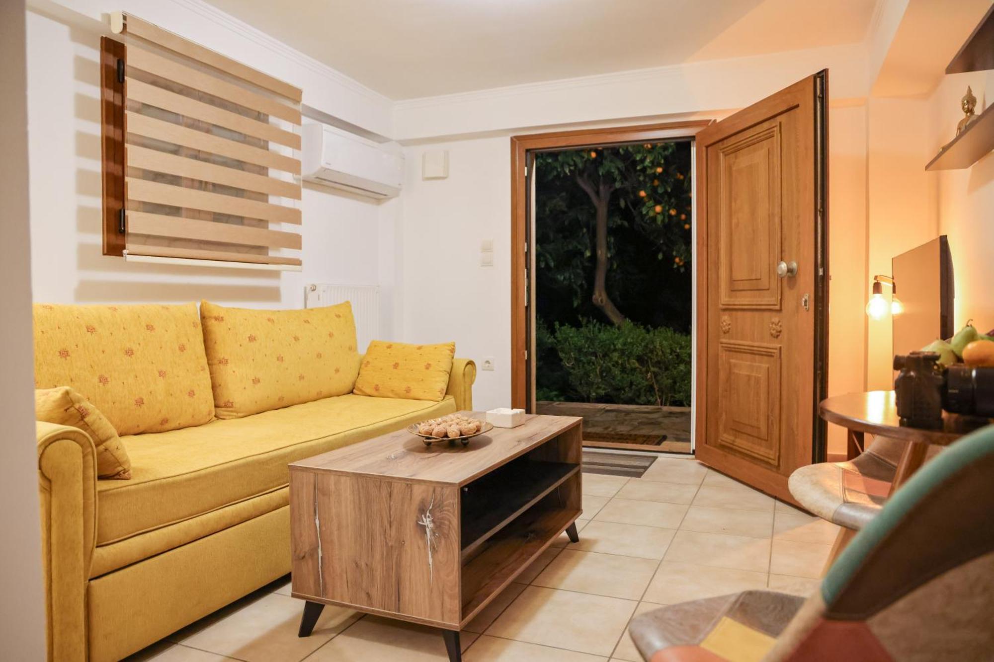 Archontiko Frideriki Luxury Apartments キオス エクステリア 写真